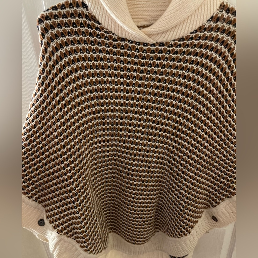 TALBOTS XS Poncho (has hole)